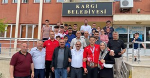 Dünya şampiyonuna coşkulu karşılama