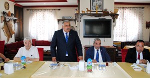 Esnaf temsilcileri ÇESOB’ta bayramlaştı