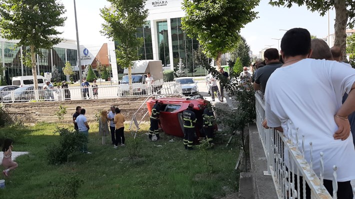 otomobil-bahceye-uctu-4