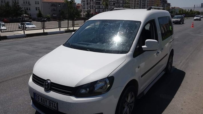ÇALINAN ARACINI TRAFİKTE TANIDI, POLİS KOVALAMACA SONUCU YAKALADI OTO HIRSIZLARI POLİSİN KOVALAMACASI SONUCU KISKIVRAK YAKALANDI