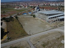 İki yeni sentetik saha