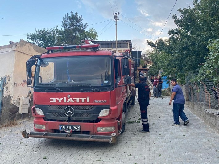 SUNGURLU'DA EV YANGINI KORKUTTU