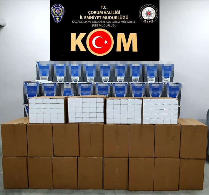 ÇORUM'DA 1 MİLYON 30 BİN KAÇAK MAKARON ELE GEÇİRİLDİ