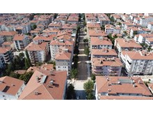 Şenyurt Caddesinde yenileme çalışması