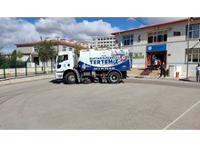 Okul bahçelerinde temizlik ve bakım çalışması