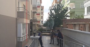 Küçük çocuk, üçüncü kattan düştü