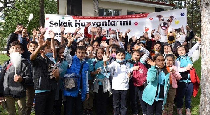 ÇORUM BELEDİYESİ'NDEN 4 EKİM HAYVANLARI KORUMA GÜNÜ ETKİNLİĞİ