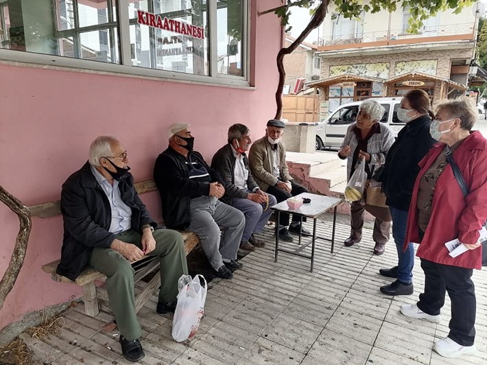 CHP-yaslilar-10