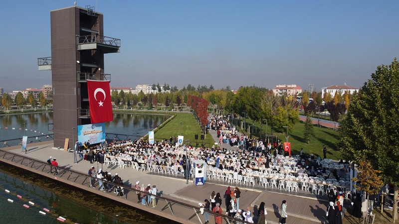 üniversiteli gençlerle kahvaltı (4)