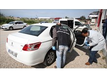 Havale beklerken, satışını verdiği araç kaçırıldı