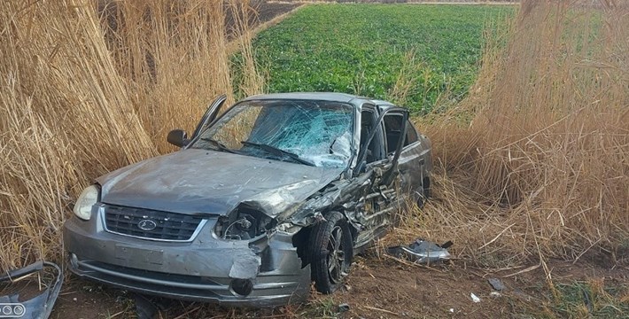 OTOMOBİLLER ÇARPIŞTI: 2 YARALI