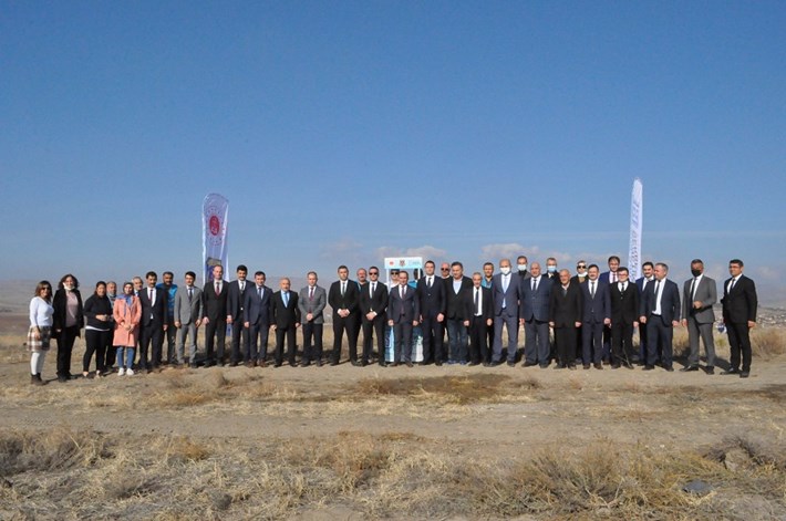 SUNGURLU ADALET ORMANINA 300 FİDAN DİKİLDİ