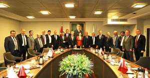 Şahiner, genel merkezde istişare toplantısına katıldı
