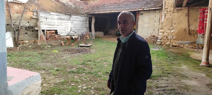 HIRSIZLAR EVİ TALAN ETTİ, 40 BİN LİRALIK MALZEMEYİ ALIP KAYIPLARA KARIŞTI