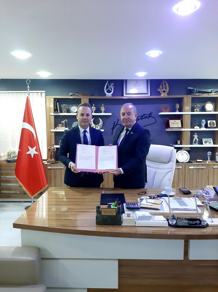 ÇORUM'DA 400 HÜKÜMLÜ BELEDİYELER DE ÜCRETSİZ ÇALIŞACAK