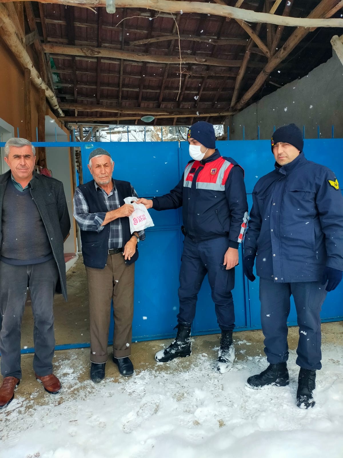 KALP HASTASININ İLACINI JANDARMA TEMİN ETTİ