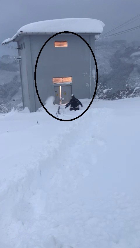 ELEKTRİK ARIZA EKİBİ SANİYELERLE PATLAMADAN KURTULDU