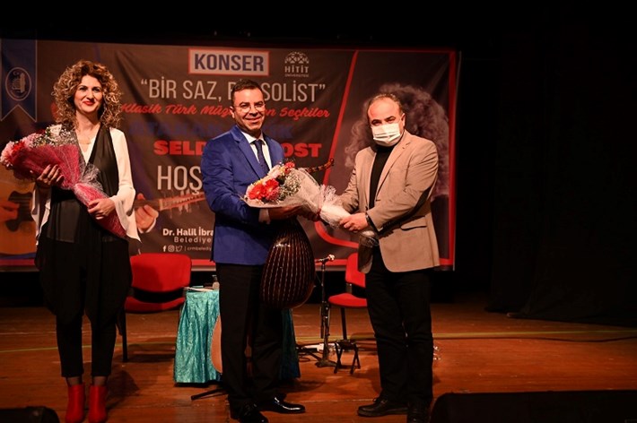 bir saz bir solist (2)