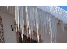 Buz sarkıtlarına dikkat