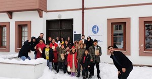 Mülteci çocuklar, gönüllerince eğlendi