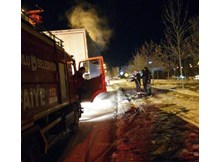 Tır, seyir halinde alev aldı