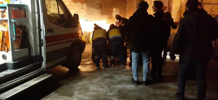 YÜKSEKTEN DÜŞEN ŞAHIS YARALANDI
