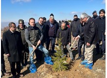 Şehit aileleri ve gaziler Eskiekin’de fidan dikti