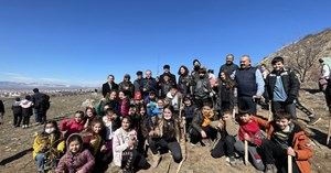 Hep birlikte çiğdem topladılar