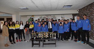 12 kupa, 200 madalya aldılar