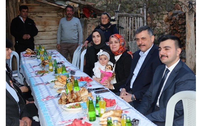 14 AYLIKKEN YAKALANDIĞI KANSERİ YENDİ VALİ MUSTAFA ÇİFTÇİ, SAĞLIĞINA KAVUŞAN BUĞLEM'İ ZİYARET ETTİ