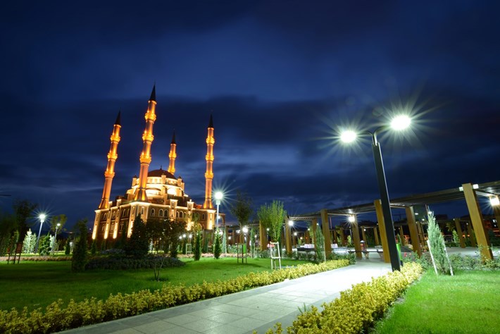 Aksemsettin Camii akşam