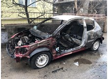 Otomobil cayır cayır yandı