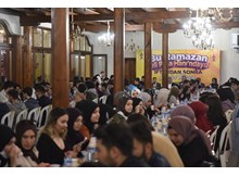 Aşgın ve Ceylan öğrencilerle iftarda buluştu