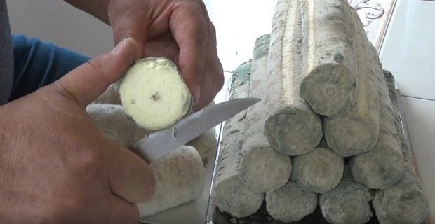 ÇORUM'UN 1650 RAKIMLI YAYLASINDA ÜRETİLEN PEYNİRE İLGİ BÜYÜK