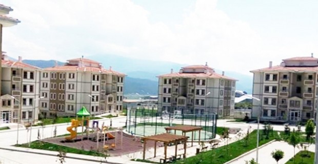 5 BİN NÜFUSLU İLÇEDE TOKİ'YE 3 BİN ÖN BAŞVURU YAPILDI