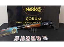 70 adet sentetik ecza ele geçirildi