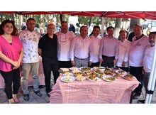 Yöresel yemek ve çilek yarışması