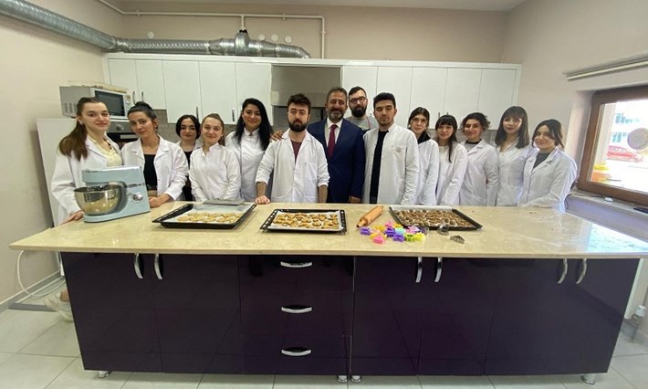 Öğrenciler kurabiye yapımı (7)