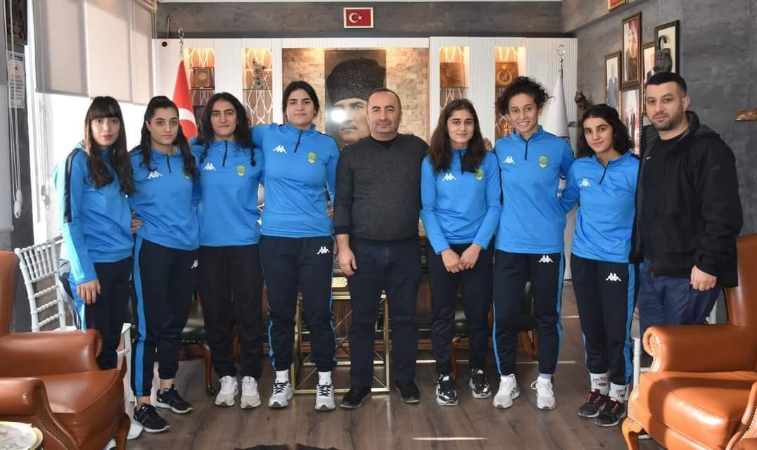 İSKİLİP BELEDİYSEPOR KADIN GÜREŞ TAKIMI, TÜRKİYE ŞAMPİYONASINA KATILACAK