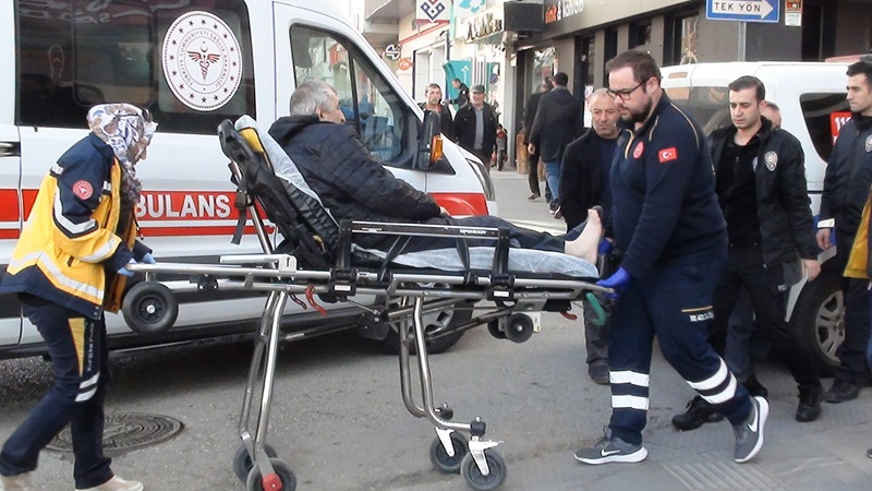 AYAĞININ ÜZERİNDEN OTOMOBİL GEÇEN GÖRME ENGELLİ VATANDAŞ YARALANDI