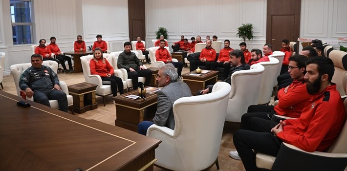 Antrenör eğitimine katılan heyet, Başkan Aşgın’ı ziyaret etti (2)