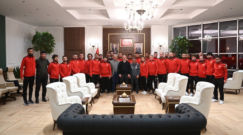Antrenör eğitimine katılan heyet, Başkan Aşgın’ı ziyaret etti (7)