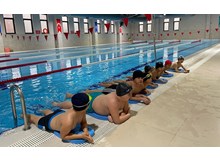 Yüzme havuzlarında ilk kulaçlar atıldı