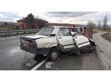 Demir korkuluğa ok gibi saplandı