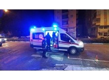 Bıçaklı kavgada yaralandı, otomobiliyle gelip yardım istedi