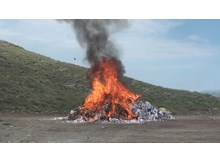 Kaçak içki ve sigaralar imha edildi