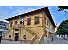 Eski belediye binası kütüphane oluyor