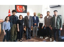 Genç tiyatroculardan Kubalı ve Yüztgeç’e ziyaret